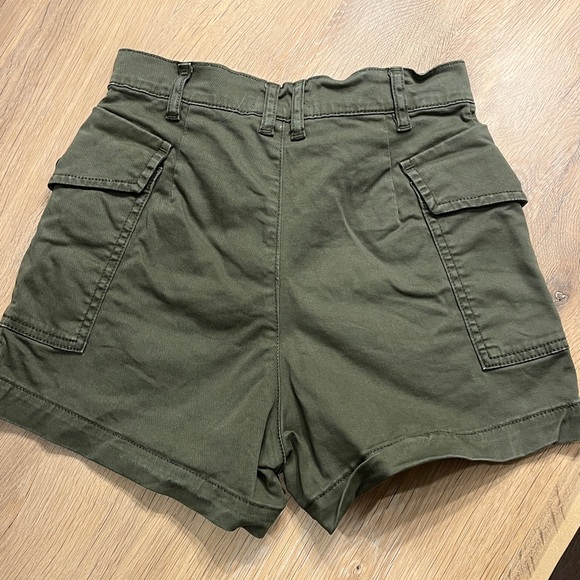 Frame High Rise Shorts - Picture 2 of 5